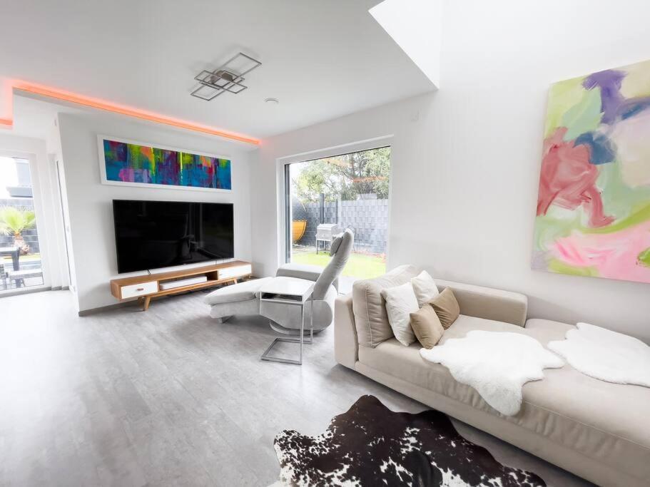 Villa Dreamy Vibes mit Privatem Pool&Rheinblick Niederkassel Exterior foto